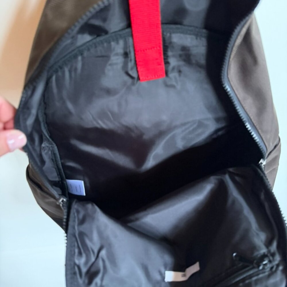 AR321 Backpack - Picture 3 of 4